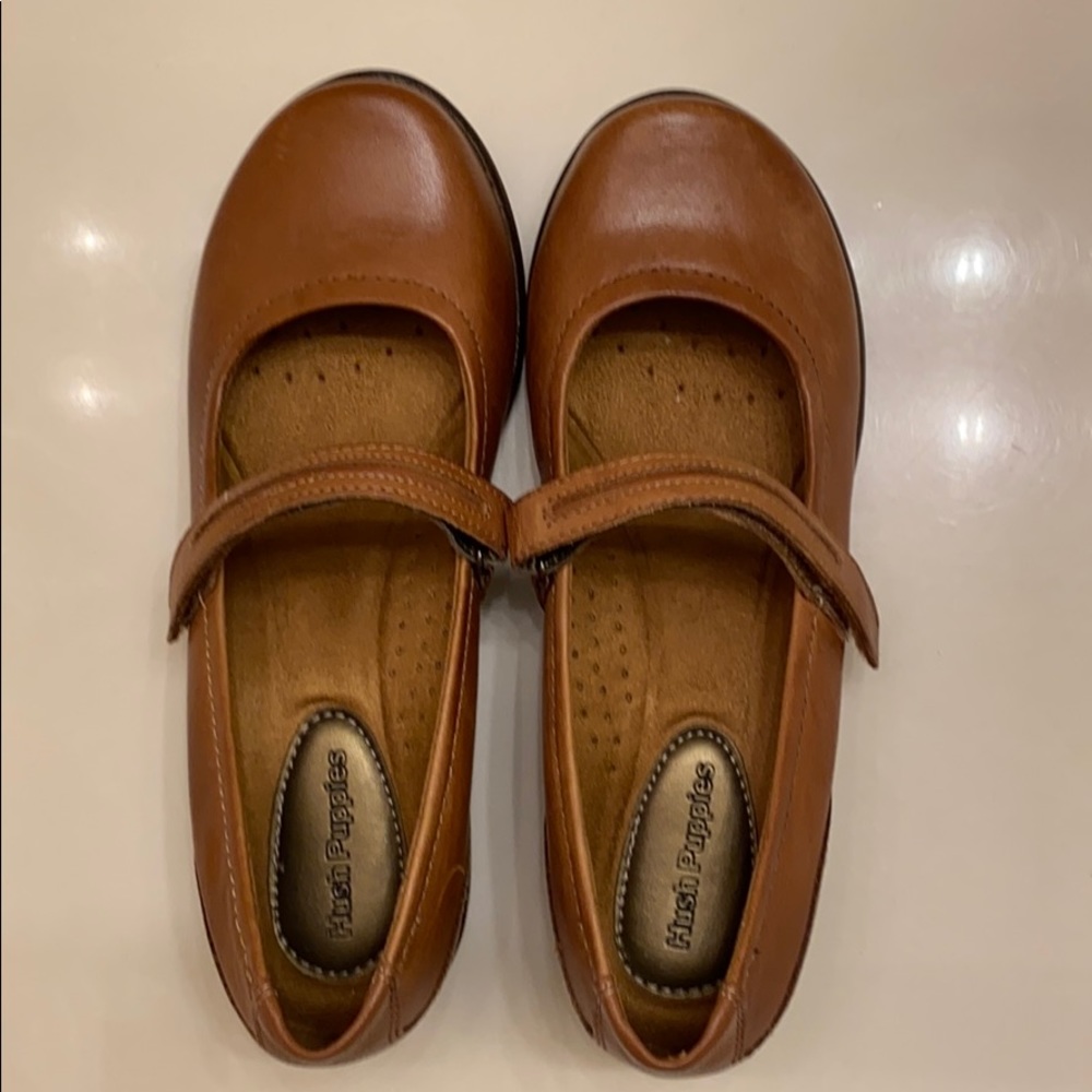 hush puppies flats with velcro